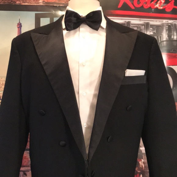 Custom Tail Tuxedo Coat - Picture 3 of 17